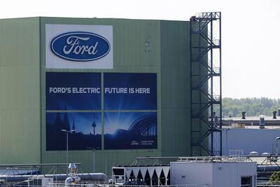 Ford taglia 1000 posti di lavoro nella fabbrica di auto elettriche di Colonia