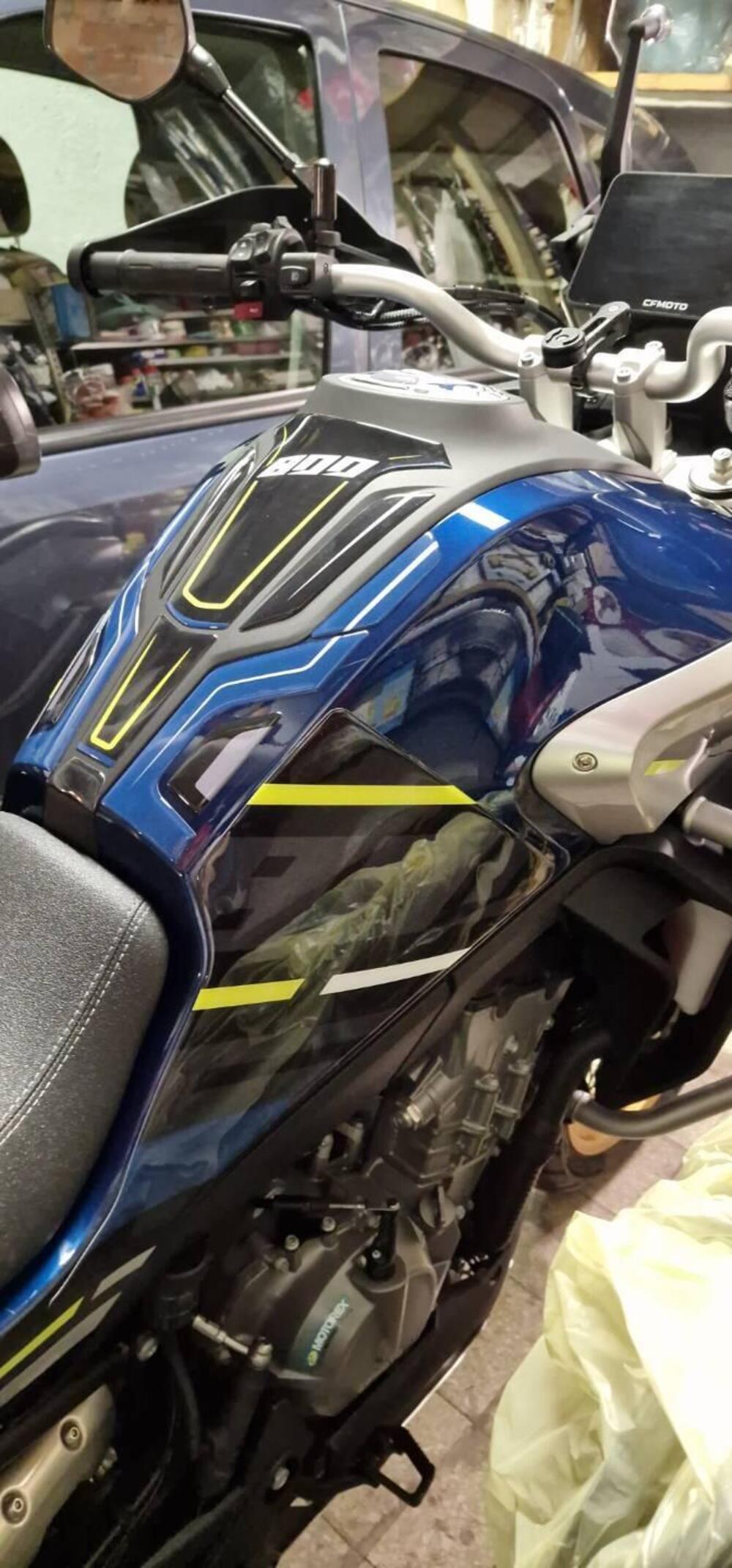 CFMOTO 800MT Touring (2022 - 26) (2)