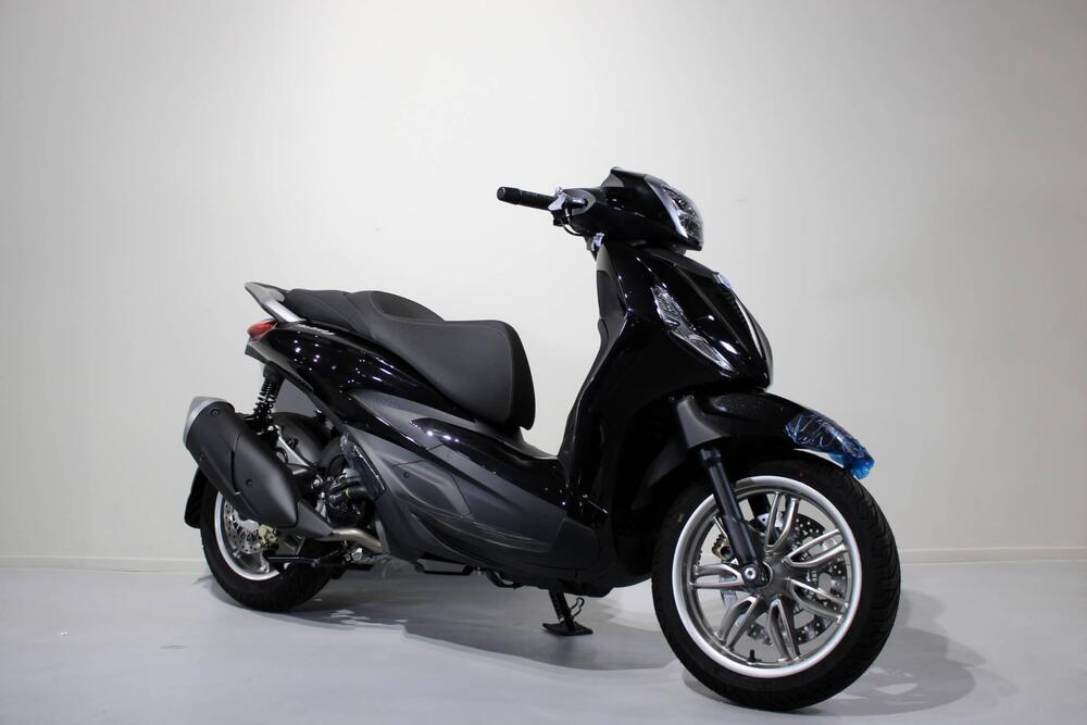 Piaggio Beverly 310 (2025 - 26) (2)