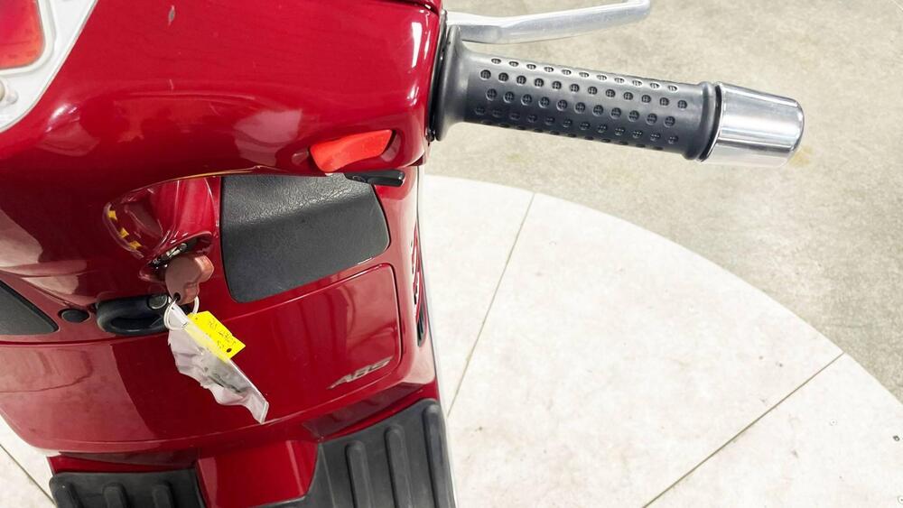 Vespa GTS 250 i.e. abs (9)