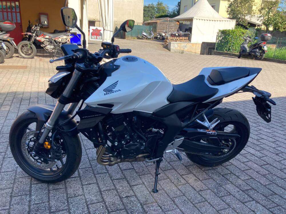 Honda CB 1000 Hornet (2025 - 26) (4)