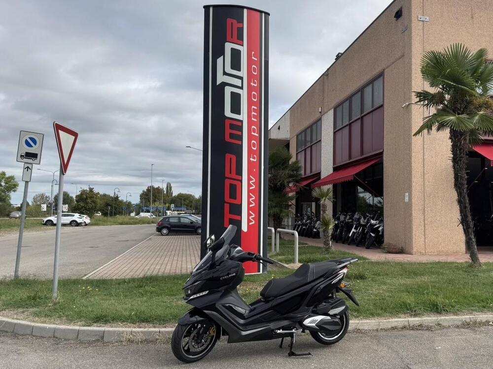 Cyclone RT3S (2025) (15)