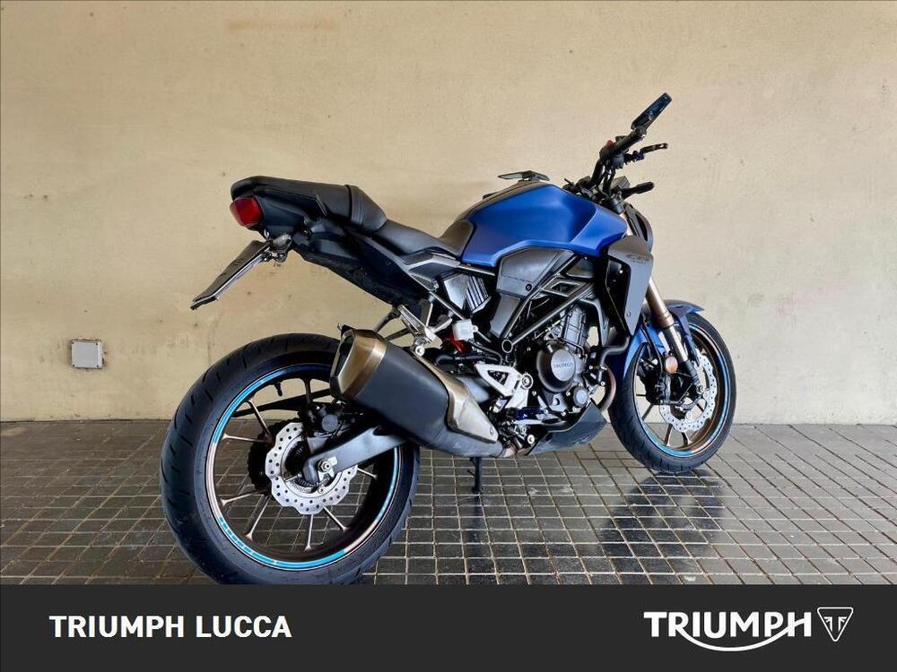 Honda CB 300 R (2022 - 26) (3)