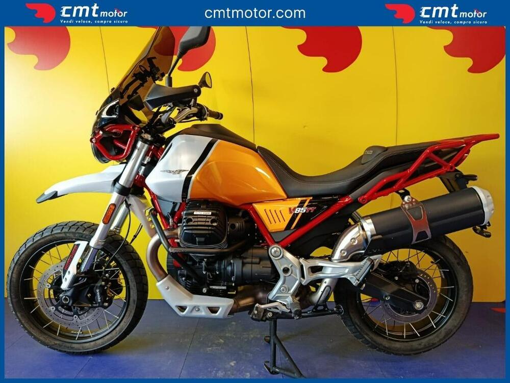 Moto Guzzi V85 TT Evocative Graphics (2021 - 23) (3)