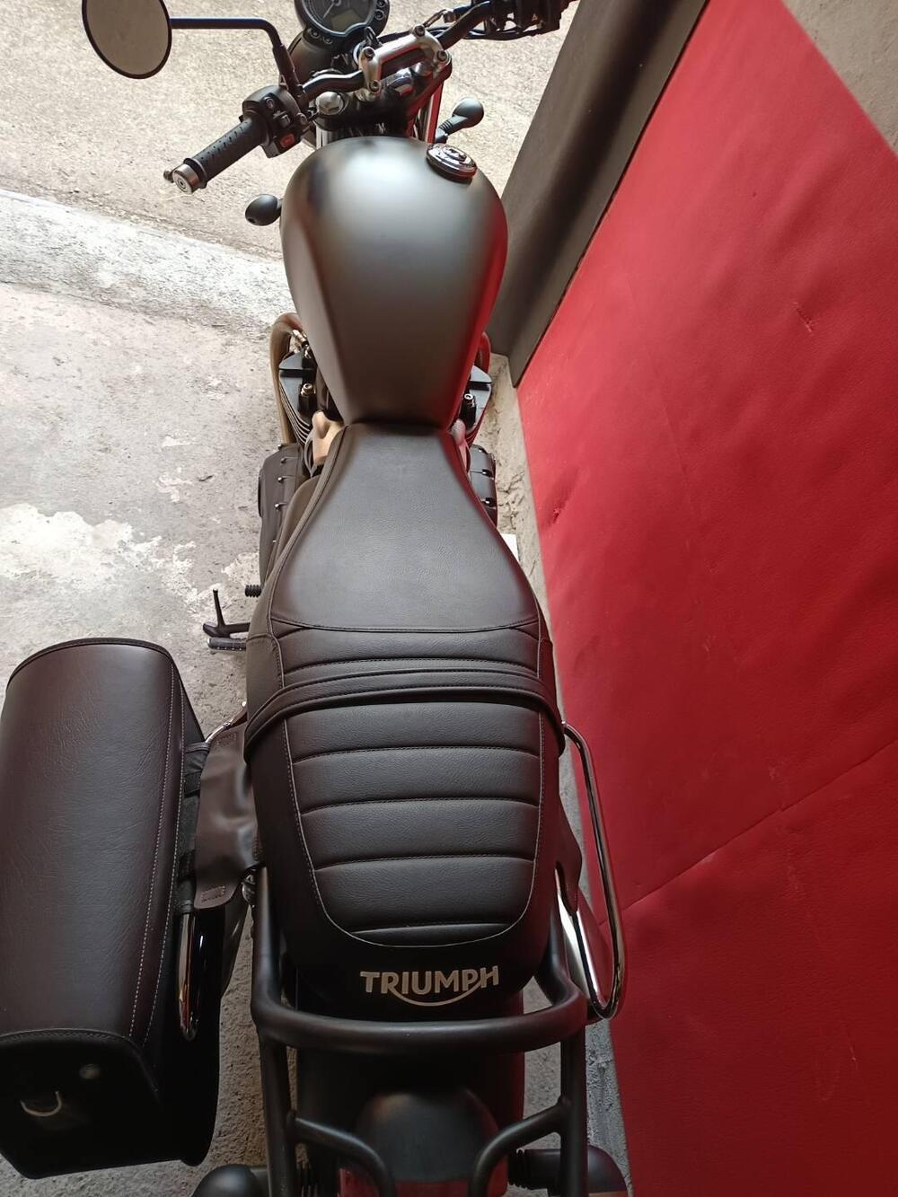 Triumph Street Twin 900 (2021 - 22) (5)