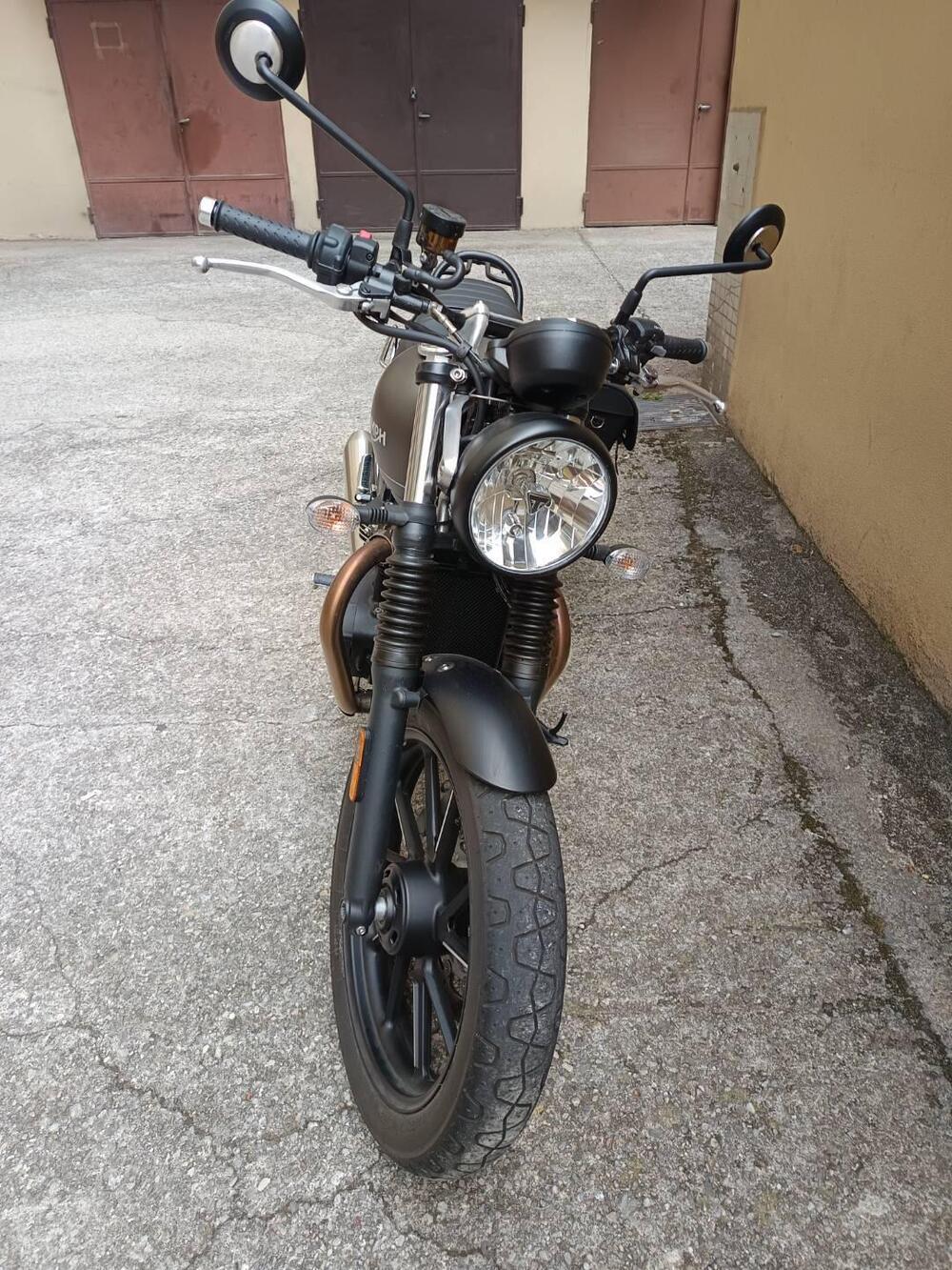 Triumph Street Twin 900 (2021 - 22) (6)