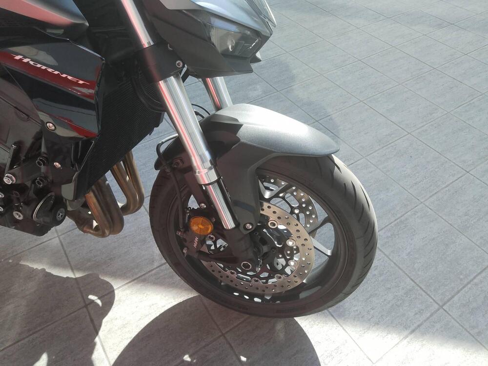 Honda CB 1000 Hornet (2025 - 26) (6)