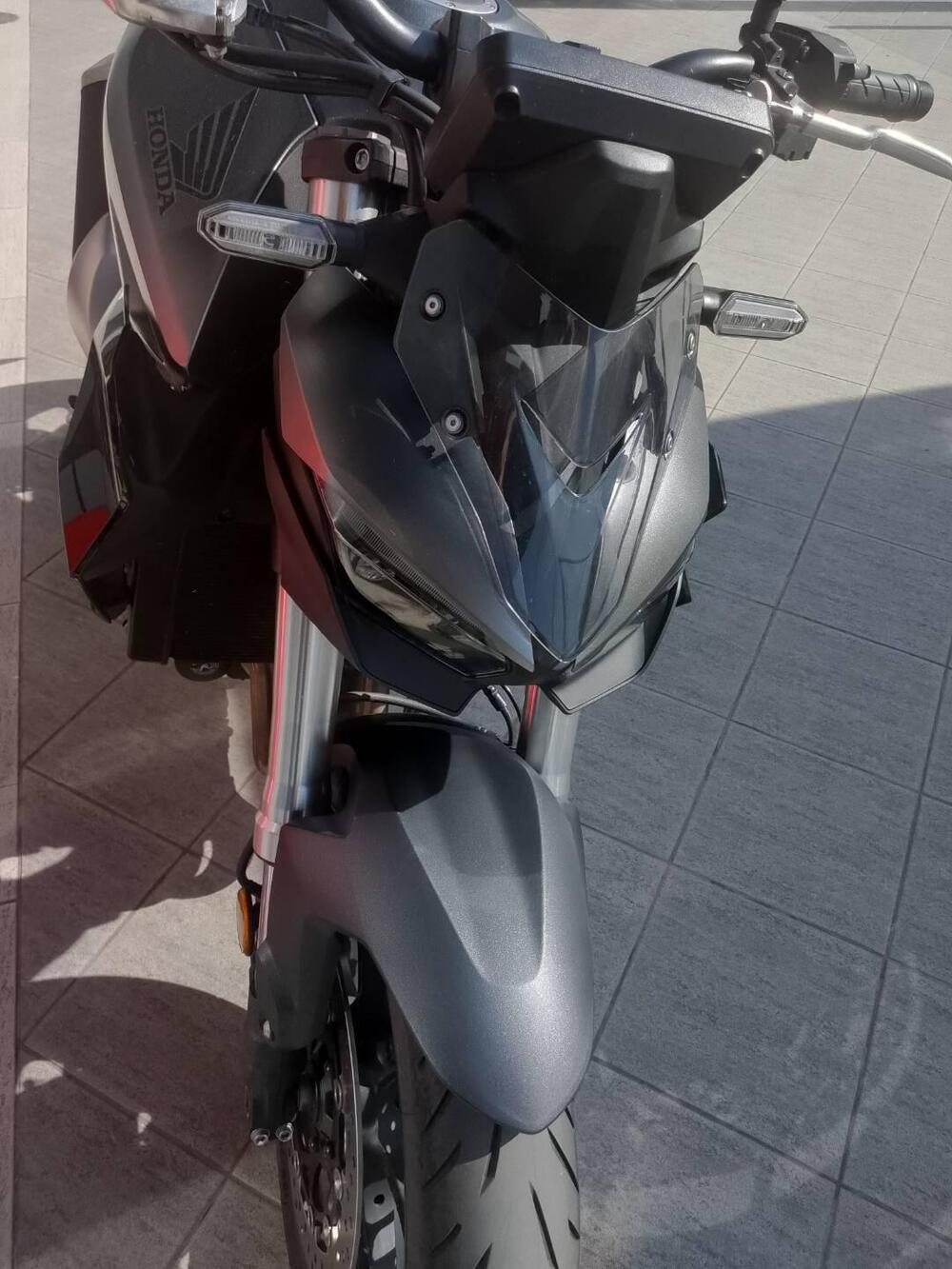 Honda CB 1000 Hornet (2025 - 26) (7)