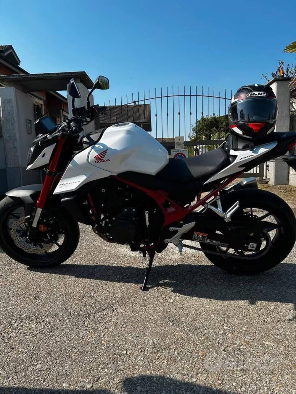 Honda CB 750 Hornet (2023 - 24) (2)