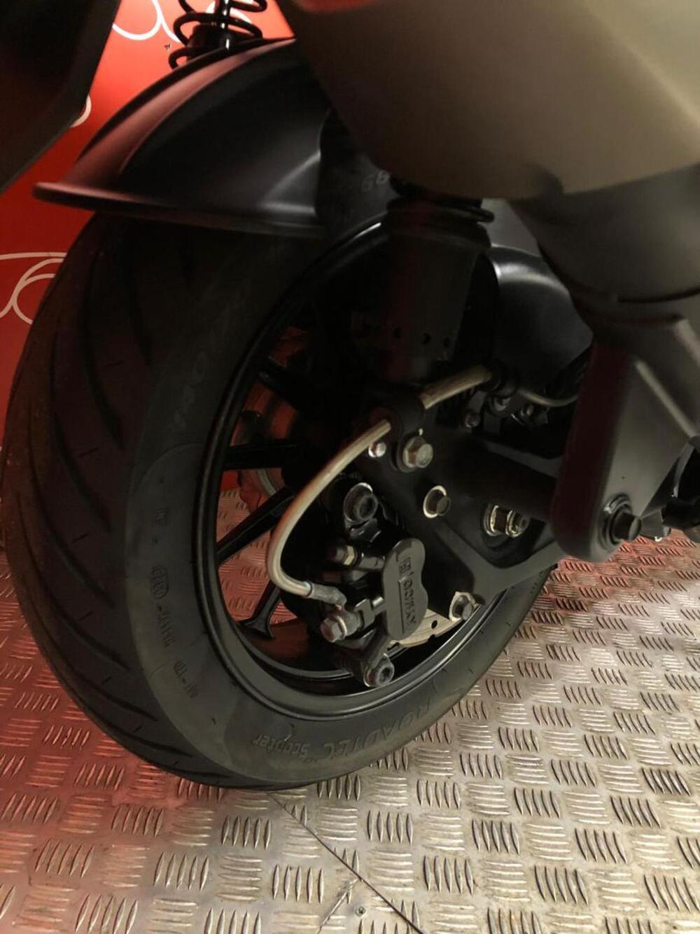 Kymco Agility 300i (2021 - 25) (6)