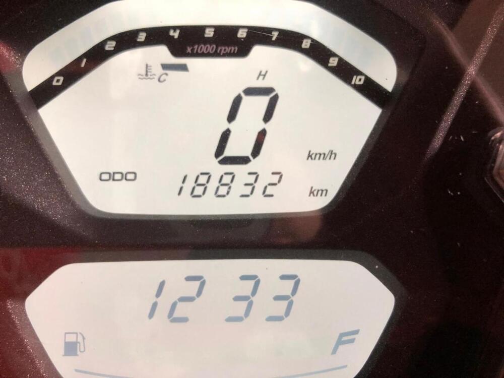 Kymco Agility 300i (2021 - 25) (7)