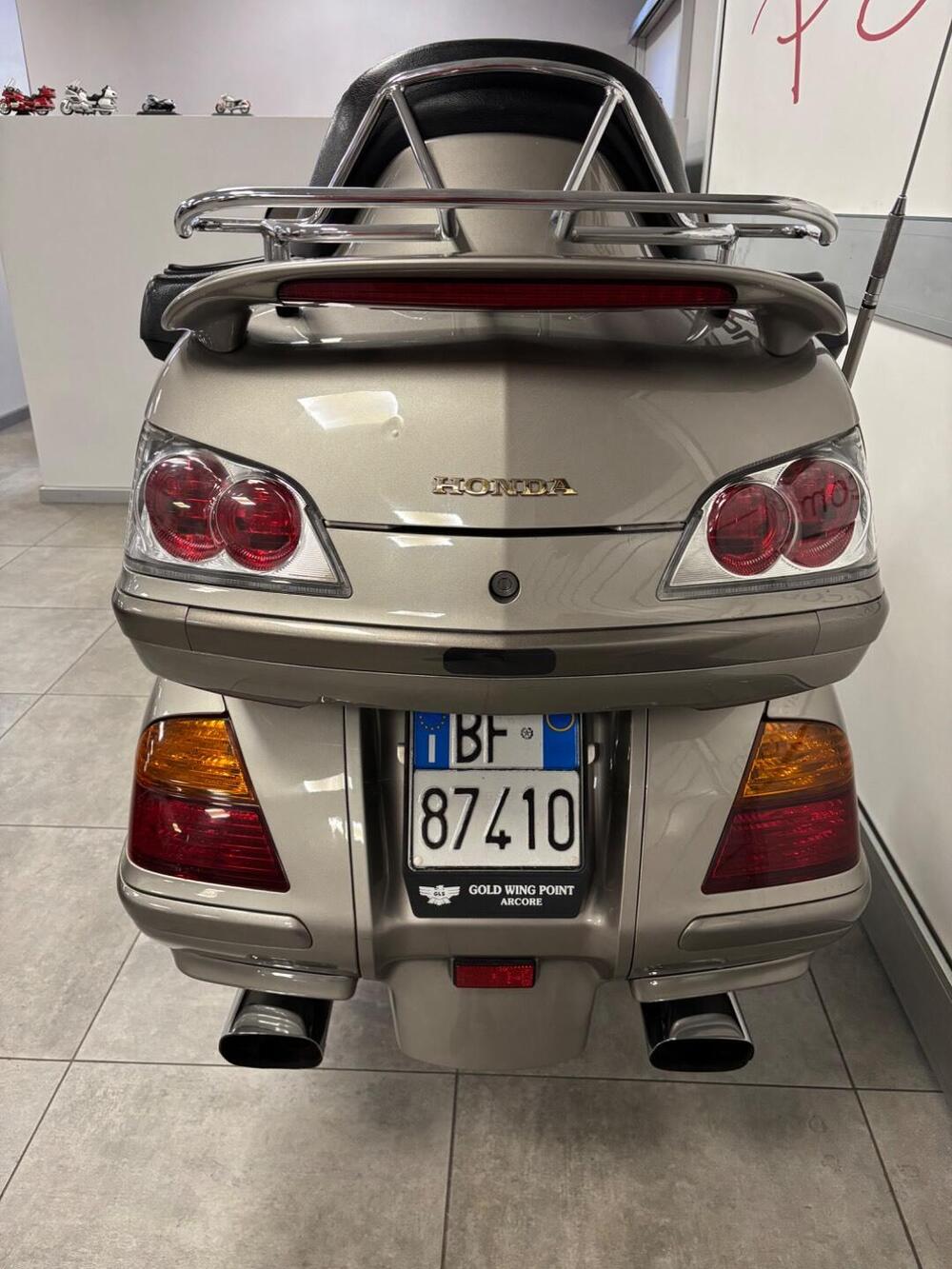 Honda GL 1800 Gold Wing (2000 - 05) (8)