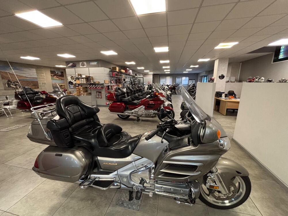 Honda GL 1800 Gold Wing (2000 - 05) (11)