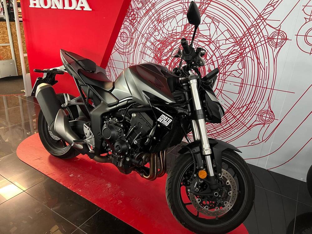 Honda CB 1000 Hornet (2025 - 26) (3)