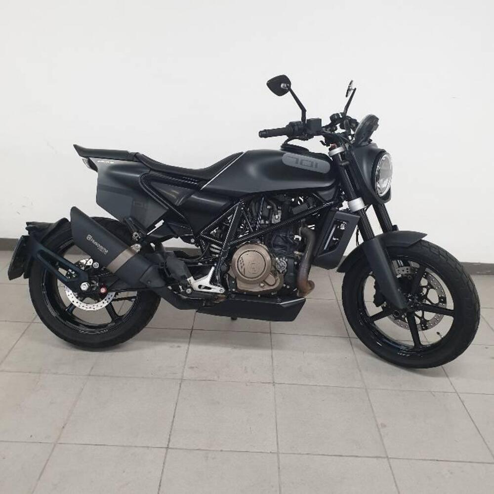 Husqvarna Svartpilen 701 (2019) (5)