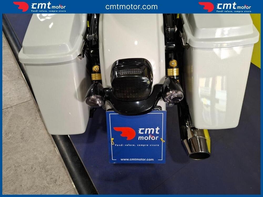 Harley-Davidson 1690 Road Glide (2007 - 12) (13)