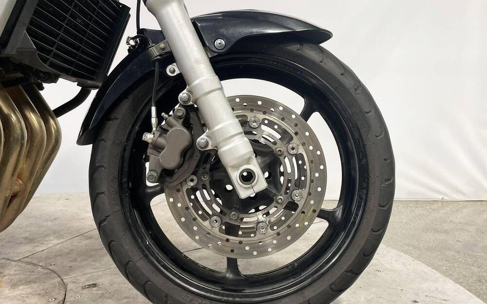 Yamaha FZ6 (2004 - 07) (5)