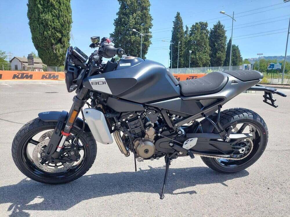 Husqvarna Svartpilen 801 (2024 - 25) (6)