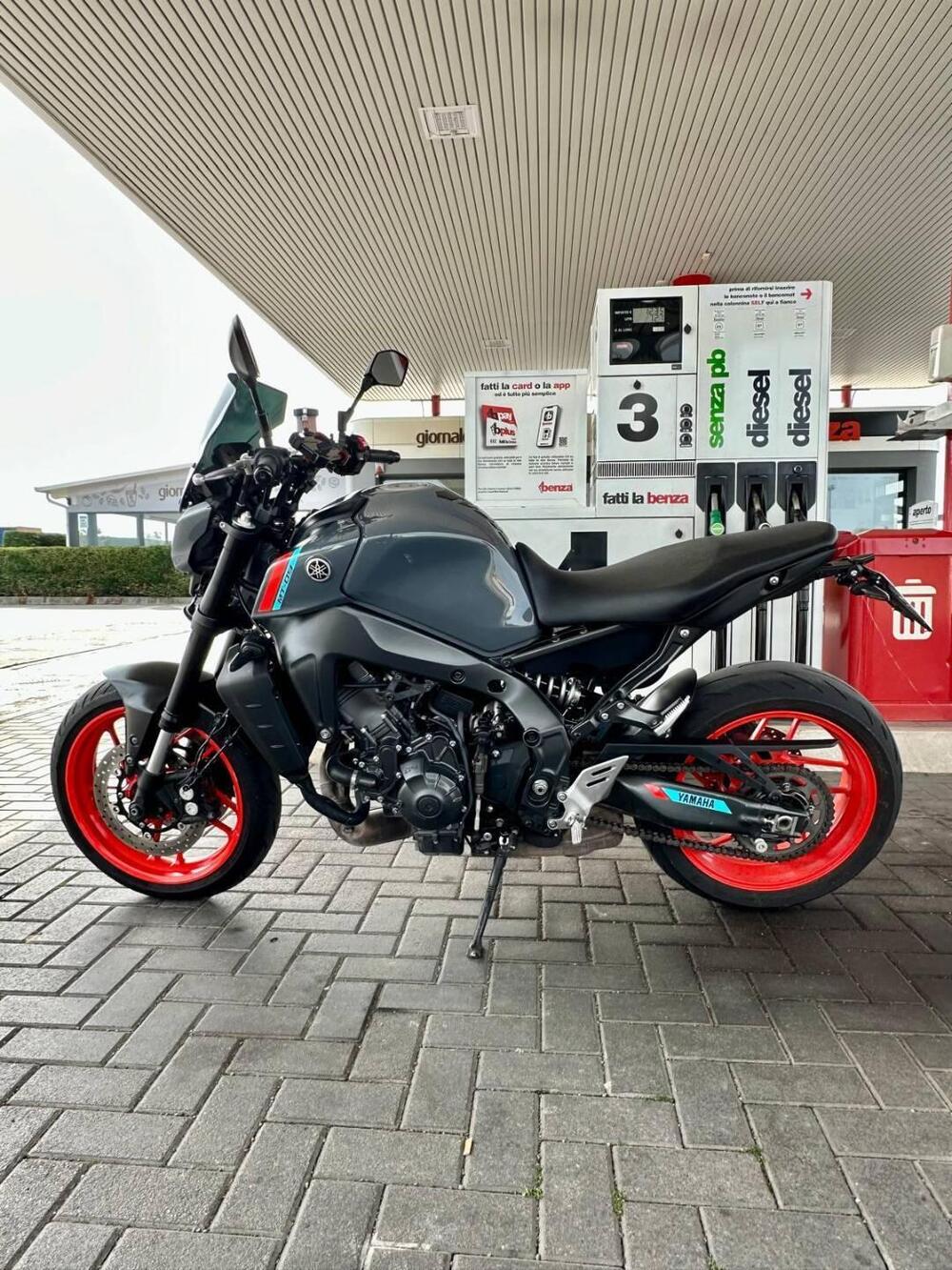 Yamaha MT-09 (2021 - 23) (6)