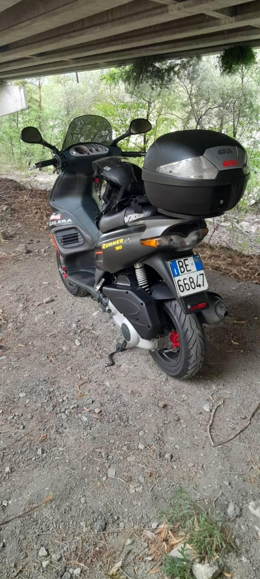 Gilera Runner 180 VXR (2001) (4)