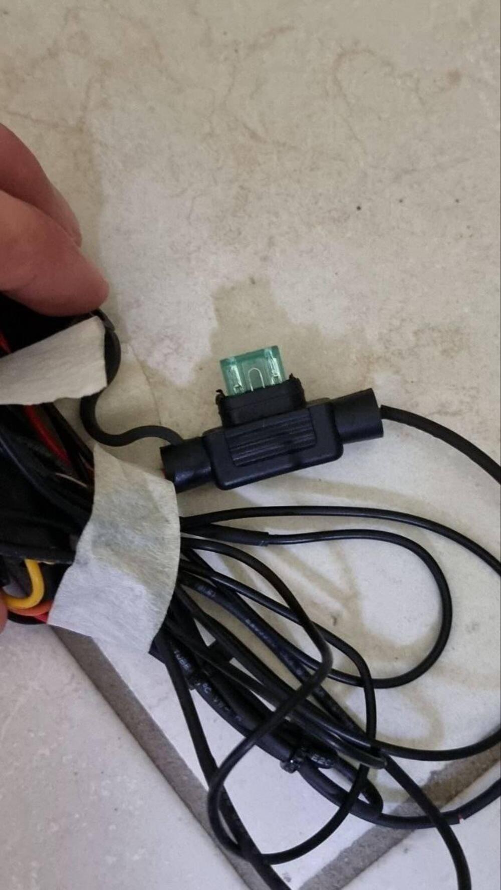 Winnes, Localizzatore GPS per Moto 3M (3)