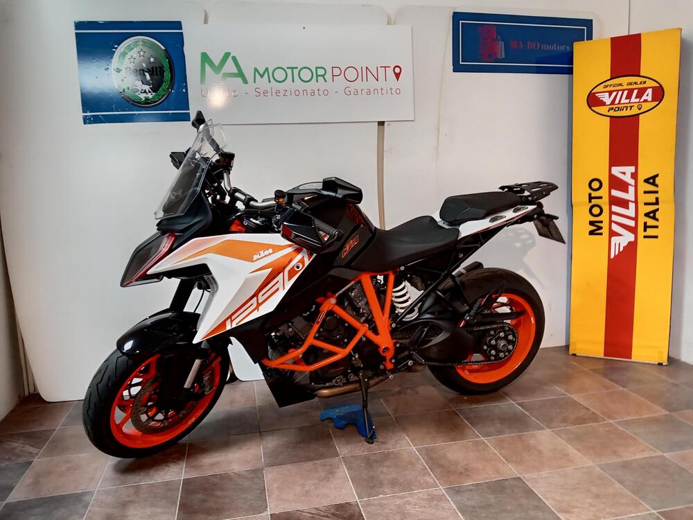 KTM 1290 Super Duke GT (2021) (3)