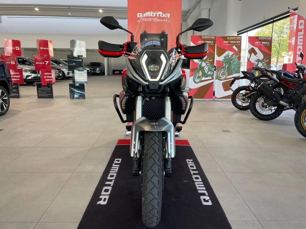 QJ Motor SRT 600 SX (2024 - 26) (3)