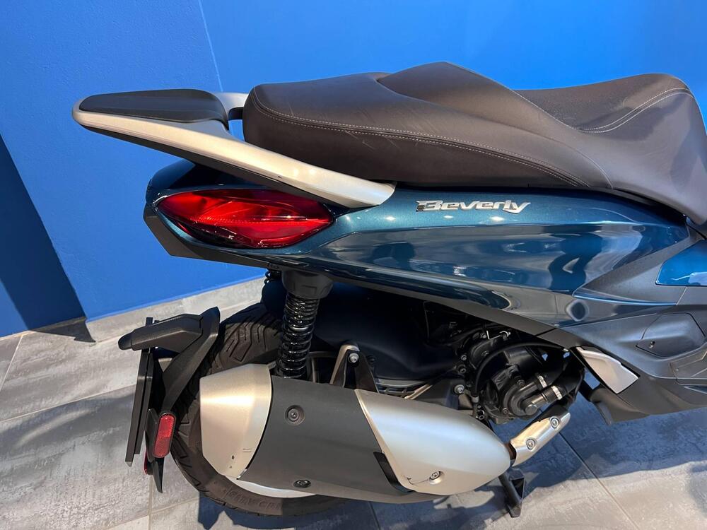 Piaggio Beverly 300 Hpe (2021) (12)