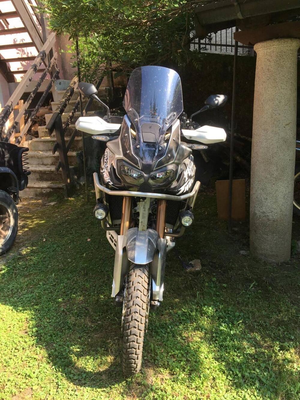 Honda Africa Twin CRF 1000L Adventure Sports (2018 - 19) (2)