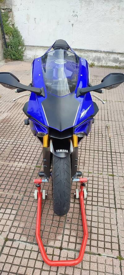 Yamaha YZF R1 (2017 - 19) usata