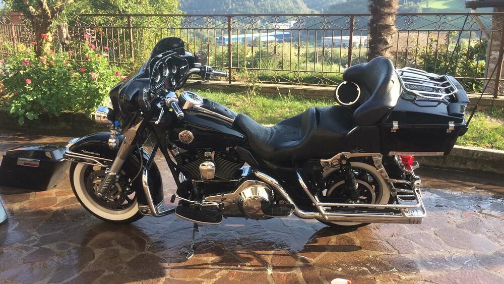 Harley-Davidson 1450 Electra Glide Ultra Classic (2003 - 05) - FLHTCUI (4)