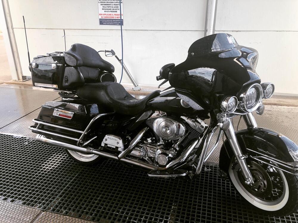 Harley-Davidson 1450 Electra Glide Ultra Classic (2003 - 05) - FLHTCUI (9)