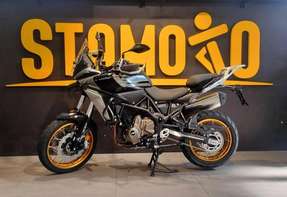 QJ Motor SRT 700 SX (2025 - 26) (4)