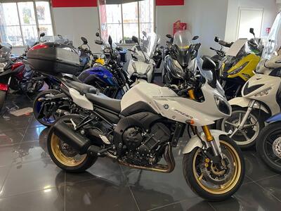 Yamaha FZ8 (2013 - 16) usata