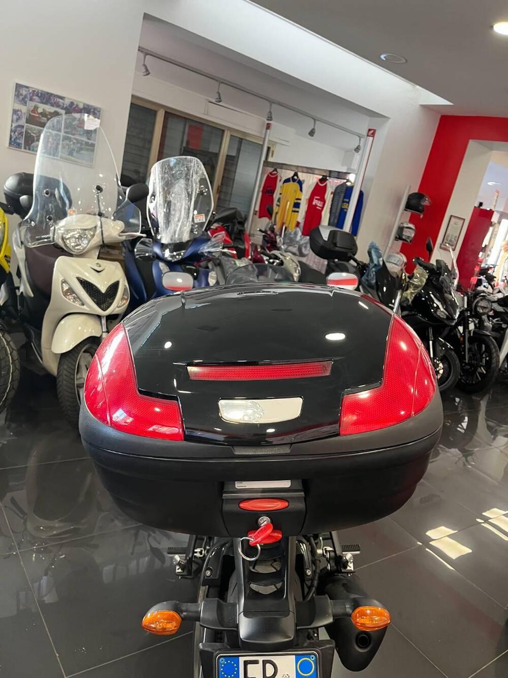 Yamaha FZ8 (2013 - 16) (3)