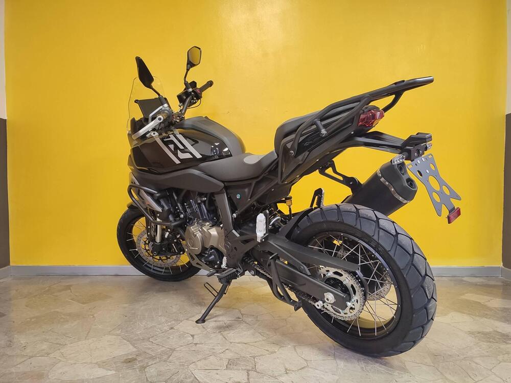 QJ Motor SRT 600 SX (2024 - 26) (4)