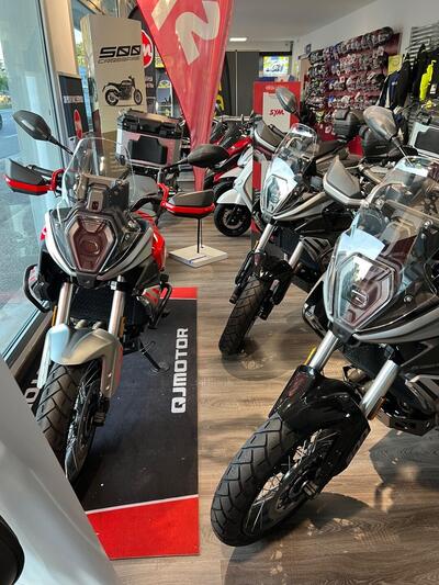 QJ Motor SRT 600 SX (2024 - 25) nuova