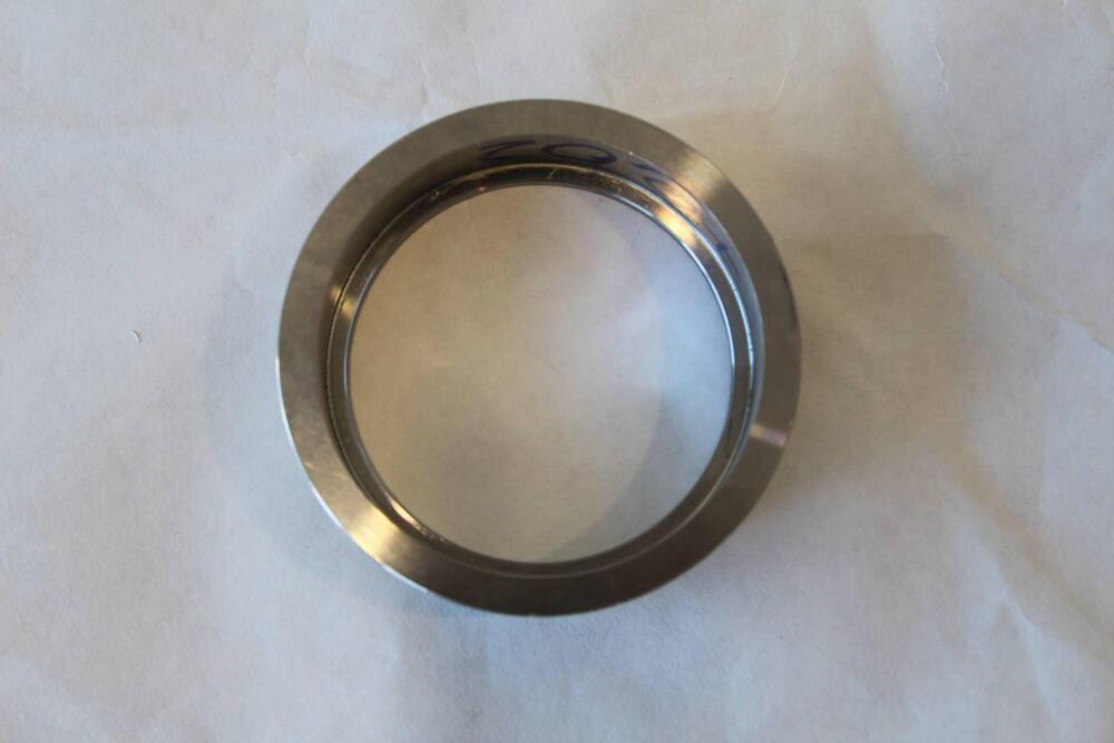 BUSSOLA PORTA CUSCINETTO RIF. 066049240 NOSTRI COMPONENTI (2)