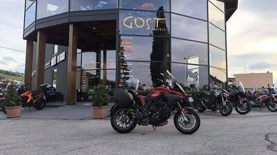 MV Agusta Turismo Veloce 800 Lusso SCS (2021 - 25) usata