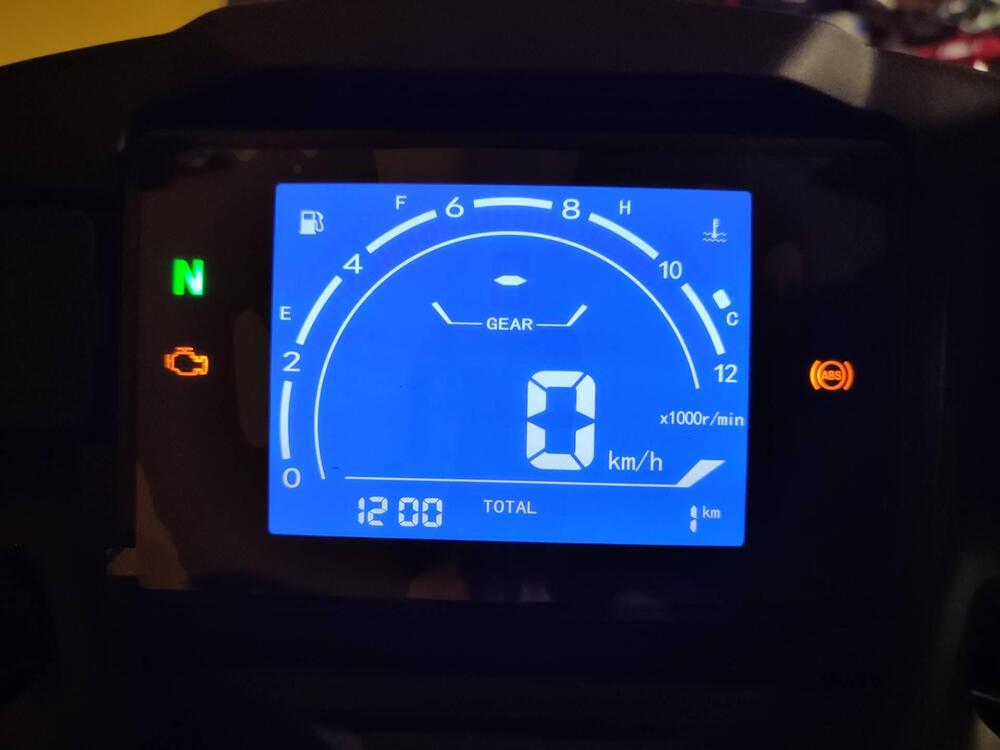 QJ Motor SRK 125 R (2025 - 26) (5)