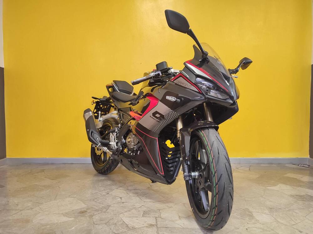 QJ Motor SRK 125 R (2025 - 26) (2)