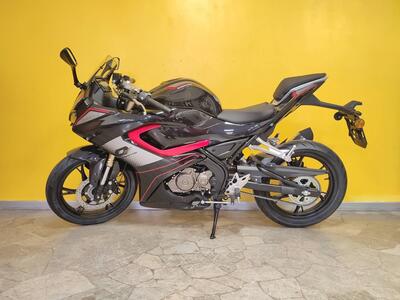 QJ Motor SRK 125 R (2025) nuova