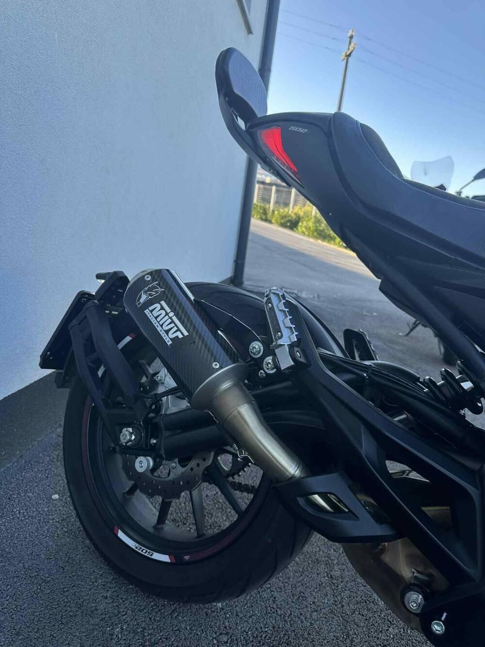 Benelli 502 C (2021 - 25) (5)