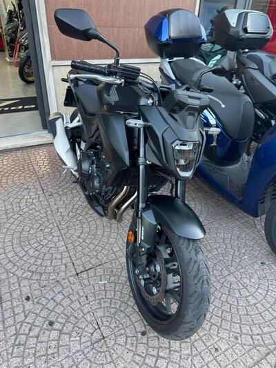 Honda CB 500 Hornet (2024 - 25) usata