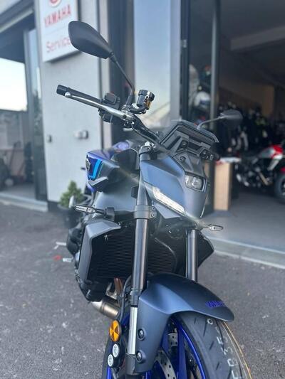 Yamaha MT-09 Y-AMT (2024 - 25) usata