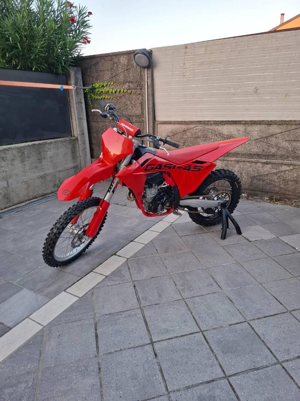GASGAS MC 250 F (2025) (2)