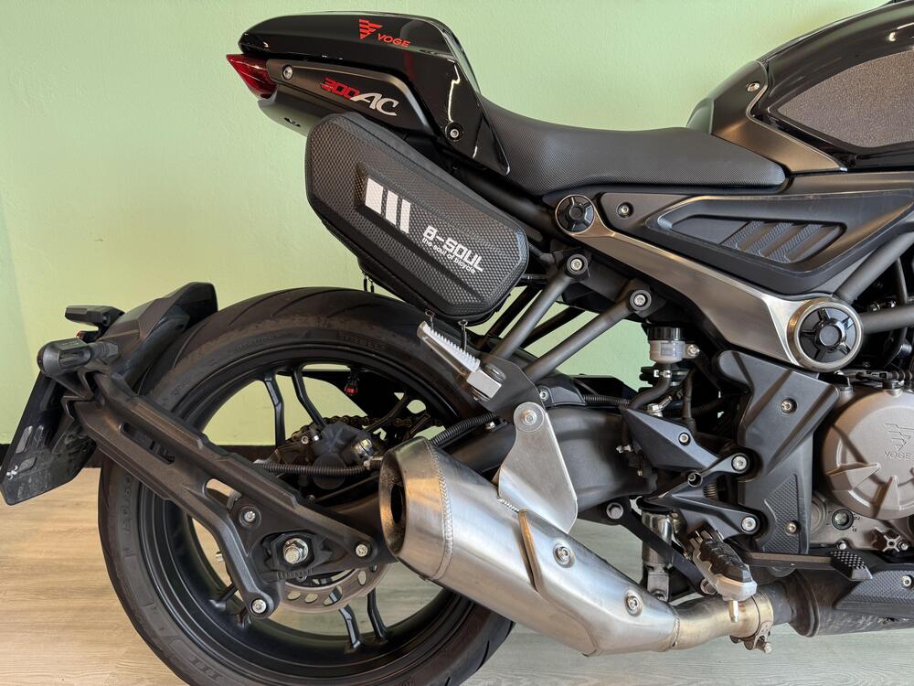 Voge Trofeo 300AC (2021 - 26) (2)