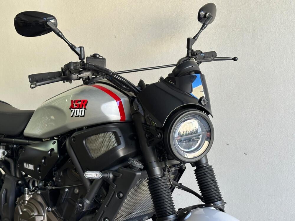 Yamaha XSR 700 XTribute (2022 - 24) (3)