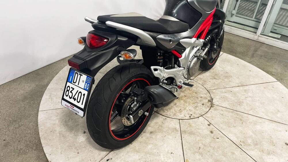 Suzuki Gladius 650 SFV (2009 - 15) (13)