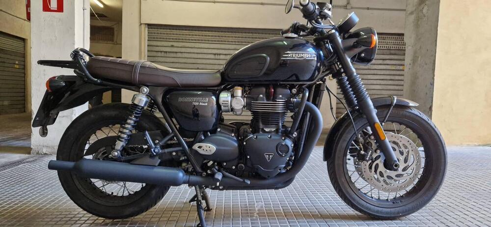 Triumph Bonneville T120 Black Stealth Edition (2024)